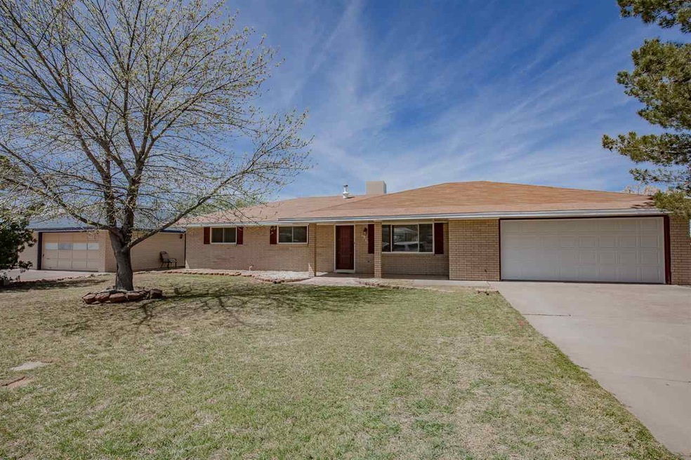 1911 Scenic Dr, Alamogordo, NM 88310 - photo 1