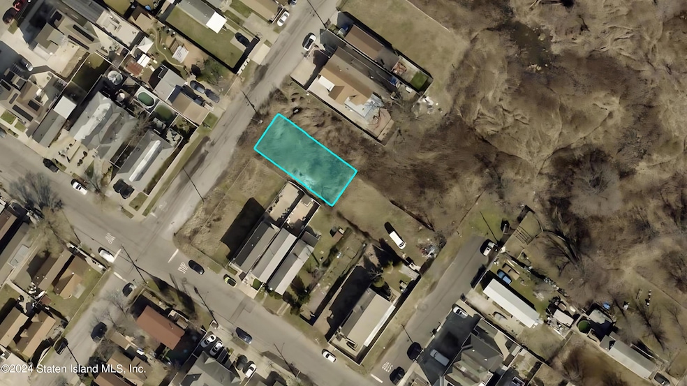 952 Olympia Blvd, Staten Island, NY 10306 - photo 1