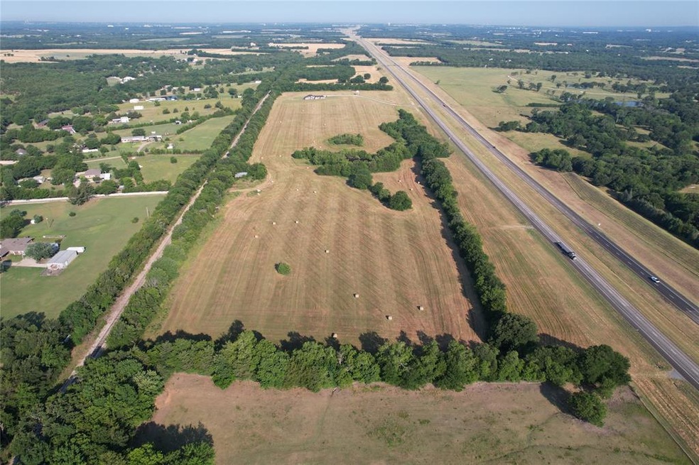 8890 Us Highway 82 E, Sherman, TX 75090 - photo 1