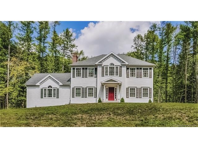 3 Serene Way ~ Custom built home in magnificent cu