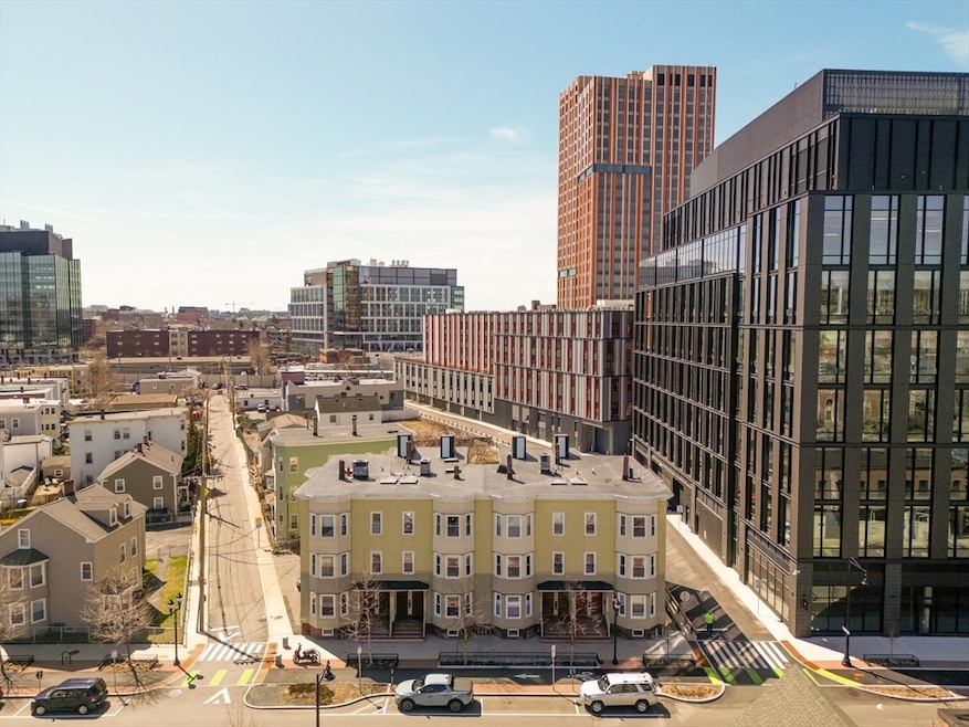 Sold $7,545,000 • Co-Listing Agent