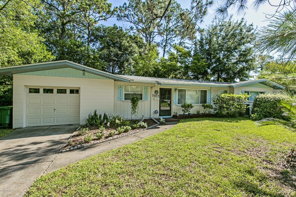 7103 Diamond Head Rd, Jacksonville, FL 32216 - photo 1