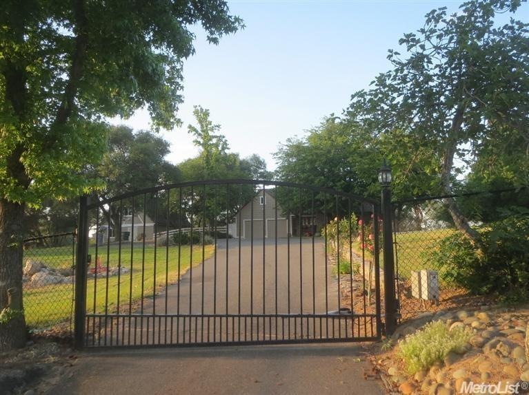 Private Gate