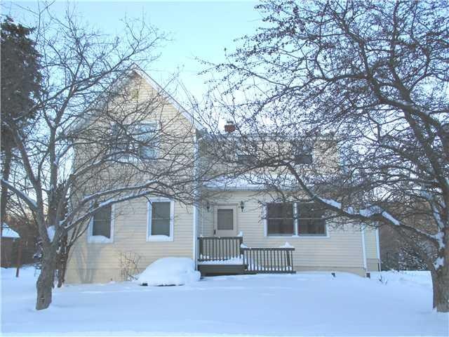 Exterior Front. WELCOME to 122 Crescent Ave. Sit a