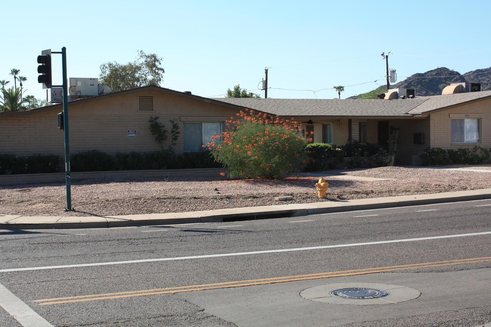 9408 N 12th St unit 2, Phoenix, AZ 85020 - photo 1