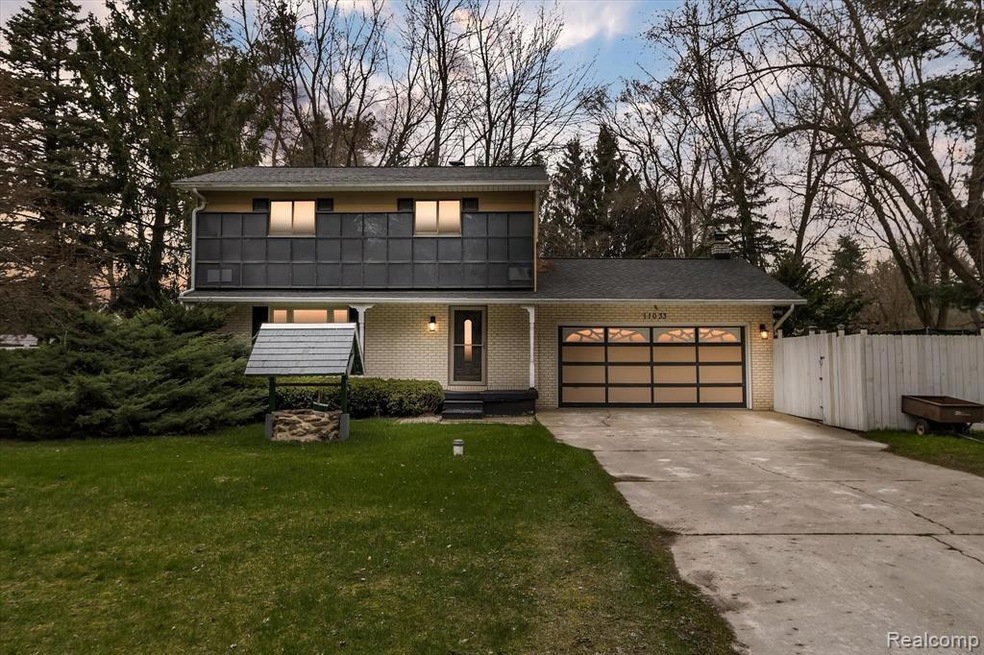 01-11033-Carr-Rd-WindowStill-Real-Estate-Photograp