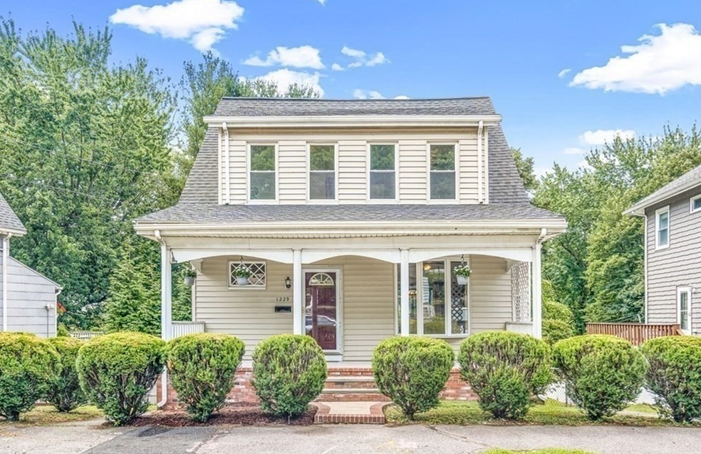 1229 Salem St, Malden, MA 02148 - photo 1