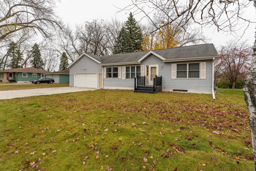 19 6th St NE, Pelican Rapids, MN 56572 - photo 1