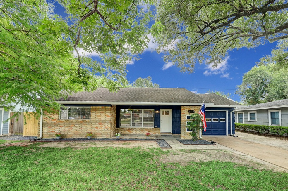 5013 Verdome Ln, Houston, TX 77092 - photo 1