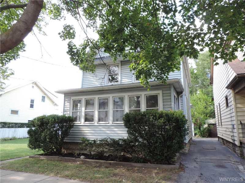 Exterior Front. NOTE: This property has a shared d
