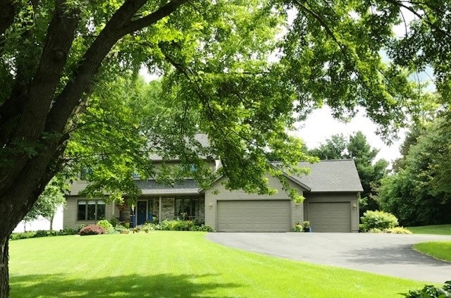 2130 Vintage Dr, Fitchburg, WI 53575 - photo 1