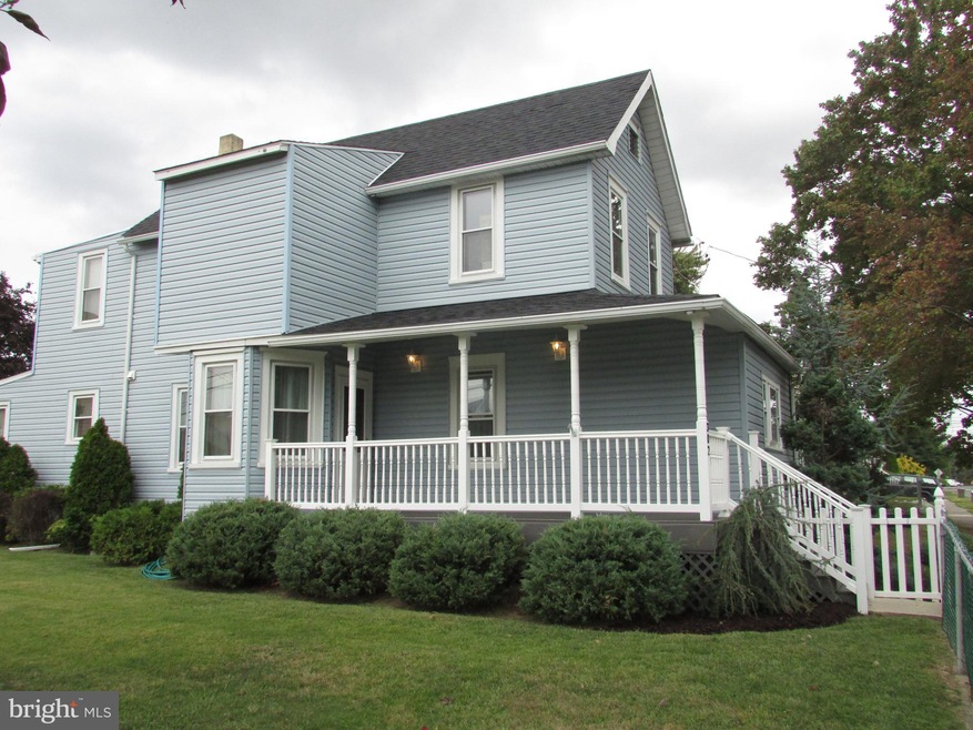 302 Lagrange Ave, Essington, PA 19029 - photo 1