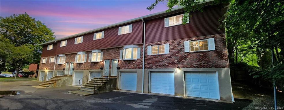 End Unit with private Entrance