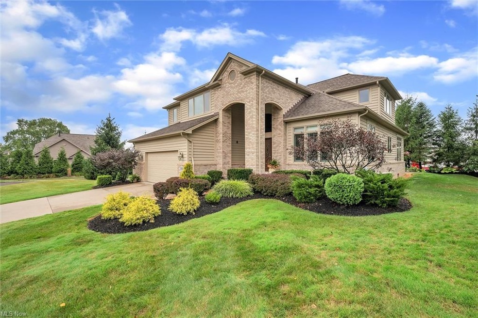 205 Brighton Dr unit 5, Aurora, OH 44202 - photo 1