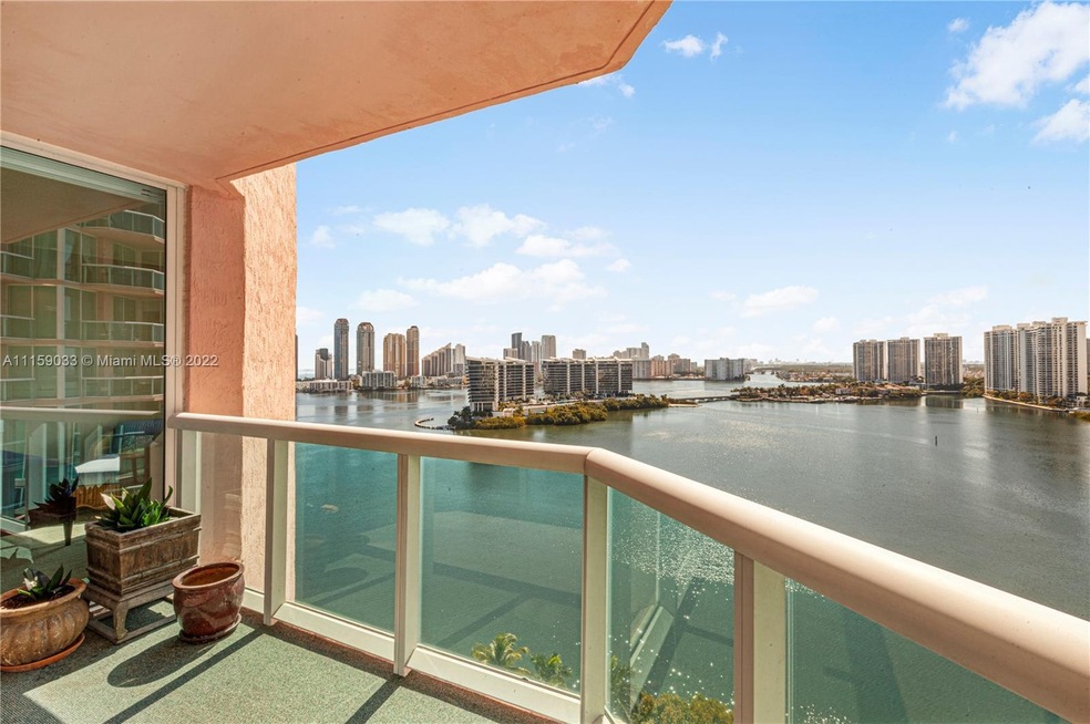 Main balcony (3 balconies) views