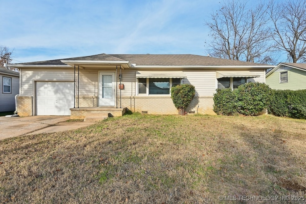 201 E 7th St, Owasso, OK 74055 - photo 1