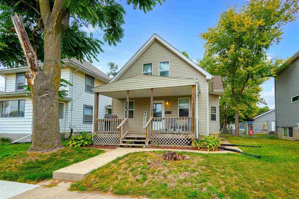 422 8th Ave SW, Cedar Rapids, IA 52404 - photo 1