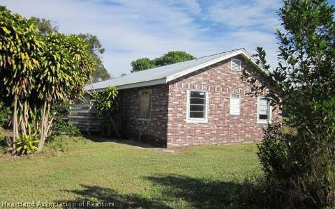 205 S Oak Ave, Lake Placid, FL 33852 - photo 1