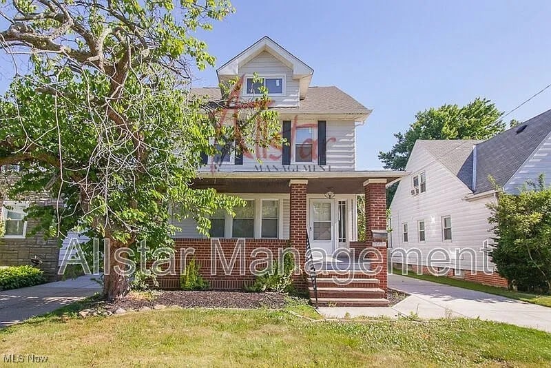 26481 Oriole Ave, Euclid, OH 44132 - photo 1