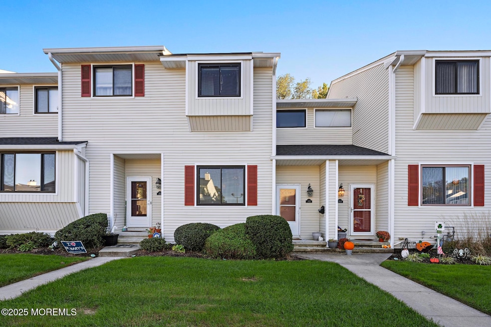 343 Middlewood Rd, Middletown, NJ 07748 - photo 1