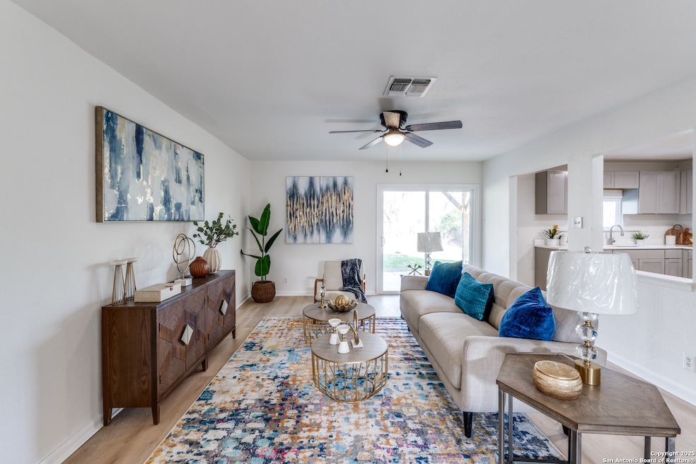 12209 Lucky Oaks St, Live Oak, TX 78233 - photo 1