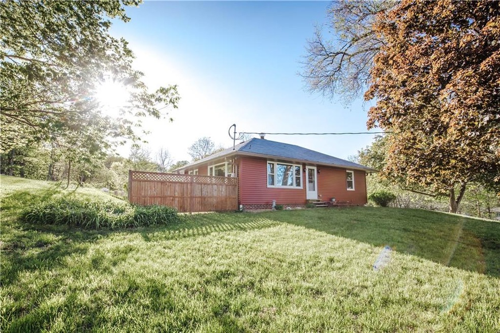 1416 E 40th Street Des Moines Iowa  Agent Bud Pain