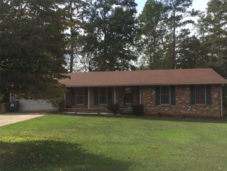 746 Trailwood Dr, Riverdale, GA 30274 - photo 1