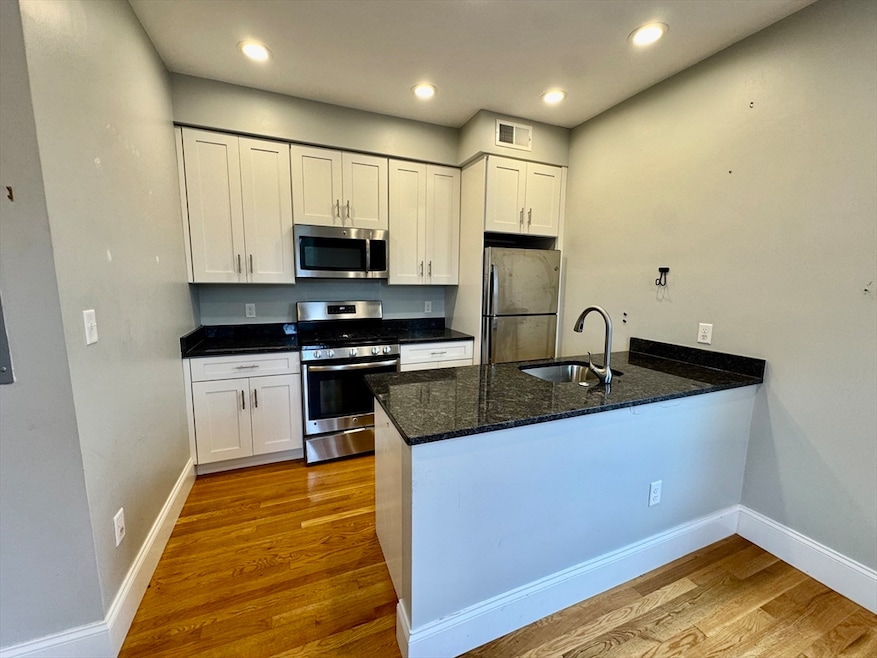 405 S Huntington Ave unit 2R, Jamaica Plain, MA 02130 - photo 1