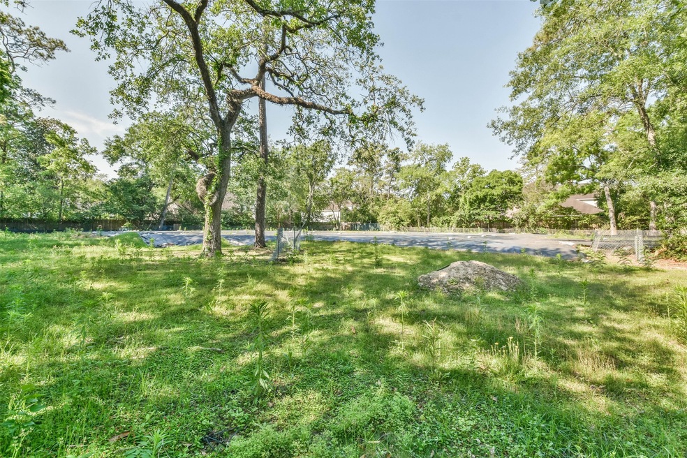 320 Bunker Hill Rd, Houston, TX 77024 - photo 1