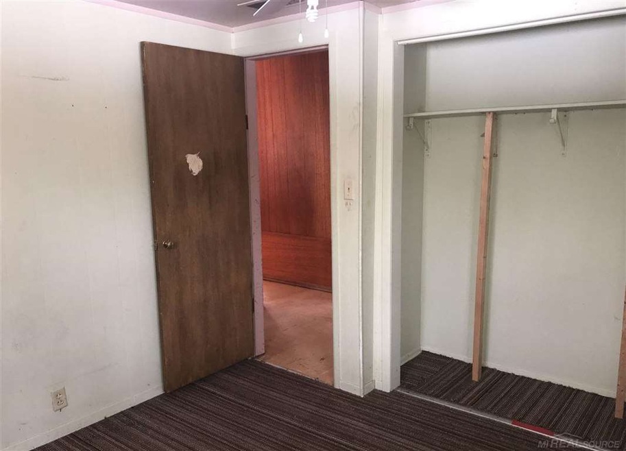 2484 Beach Rd, Port Huron, MI 48060 - photo 1