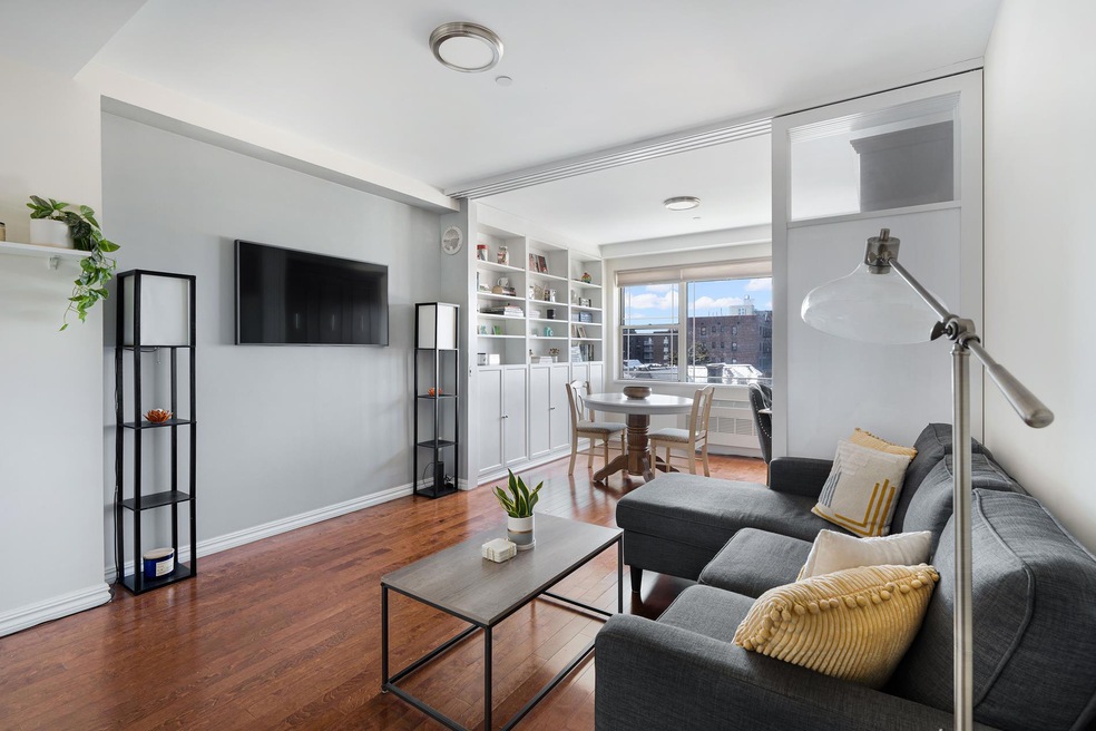 40-40 75th St unit 4G, Elmhurst, NY 11373 - photo 1