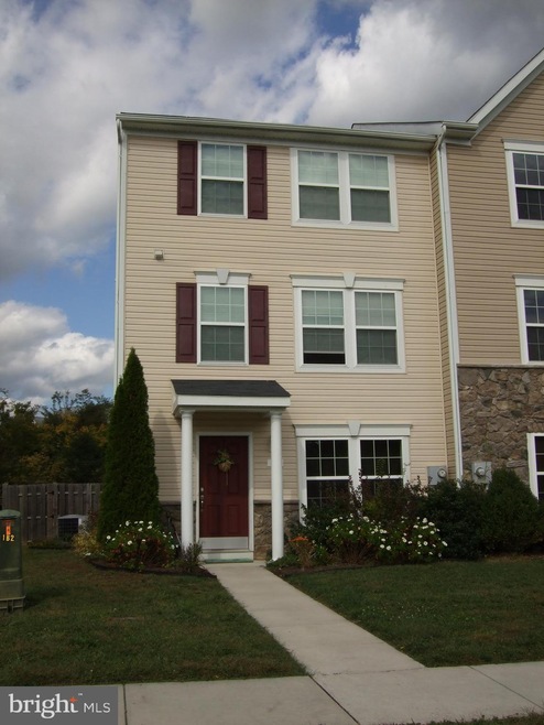 42 Lieutenant Ct, Bunker Hill, WV 25413 - photo 1