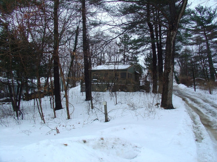 5909 Dunham Ave, Stevensville, MI 49127 - photo 1