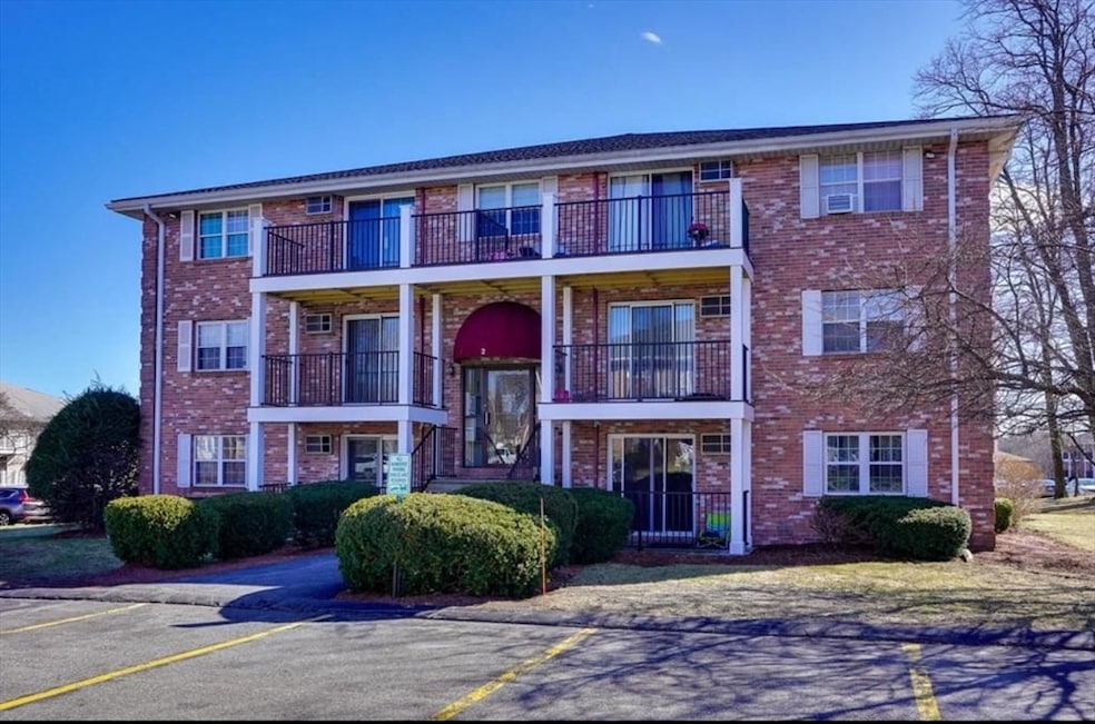 2 Karen Cir unit 17, Billerica, MA 01821 - photo 1