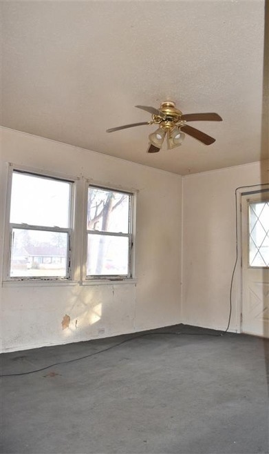 948 S 35th St, Manitowoc, WI 54220 - photo 1