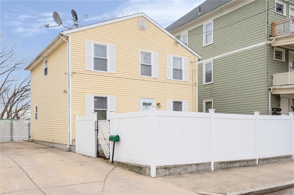 80 Huron St, Providence, RI 02908 - photo 1