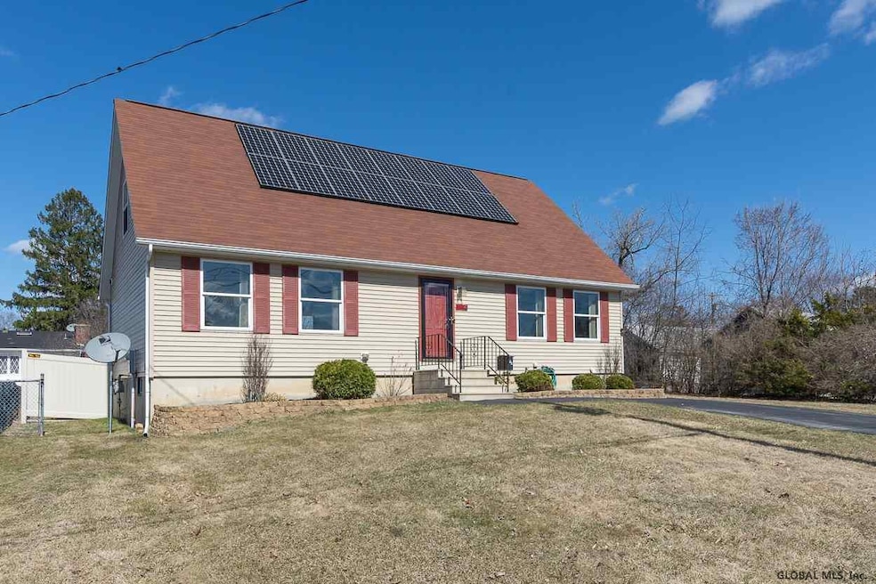 14 Delaware Ave, Rensselaer, NY 12144 - photo 1