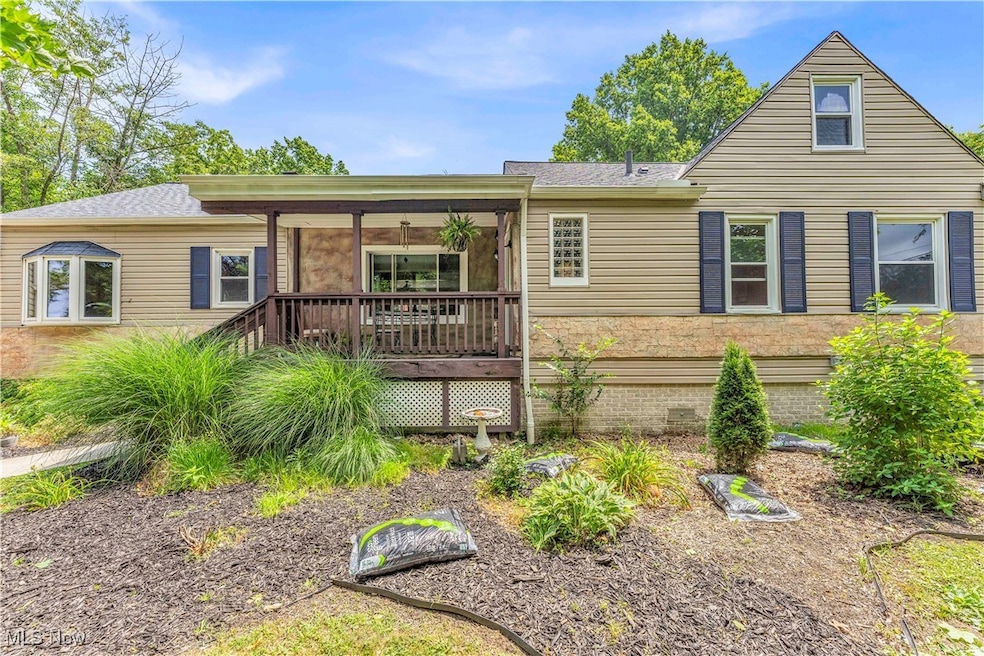 2135 Pine Ridge Dr, Wickliffe, OH 44092 - photo 1