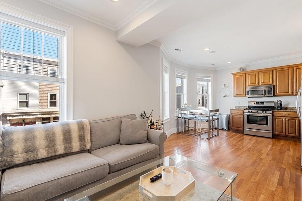 153 L St unit 2, Boston, MA 02127 - photo 1