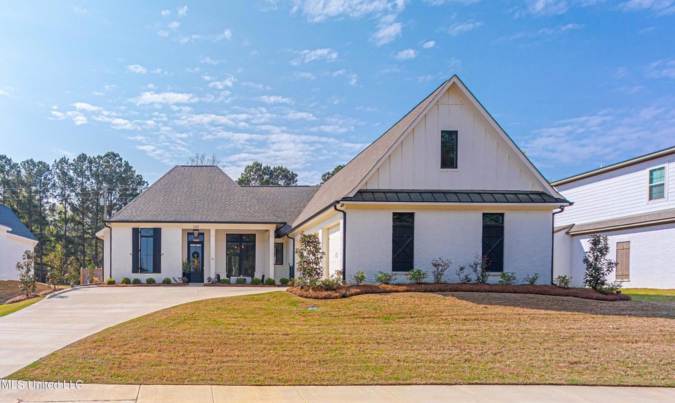 246 Arbor Trails