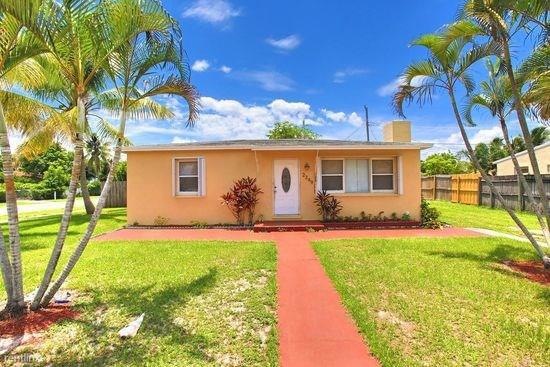 2340 Redwood Rd, West Palm Beach, FL 33409 - photo 1