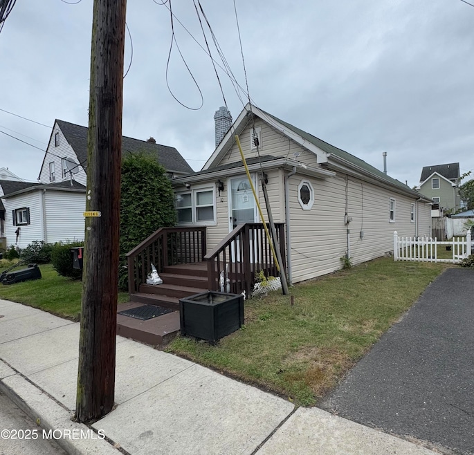 10 Jahn St, Keansburg, NJ 07734 - photo 1