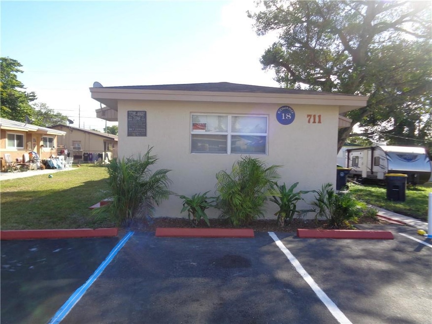 711 SW 9th St, Dania, FL 33004 - photo 1