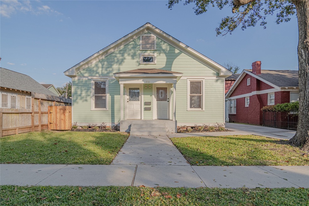 816 Cortlandt St unit 1, Houston, TX 77007 - photo 1