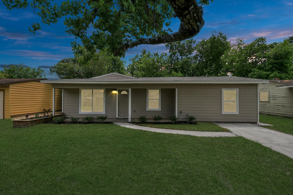 7418 Bigwood St, Houston, TX 77016 - photo 1
