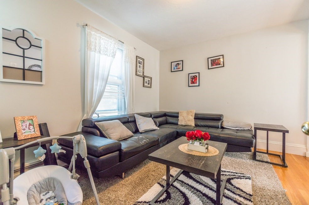 134 Brown St unit 1, Waltham, MA 02453 - photo 1