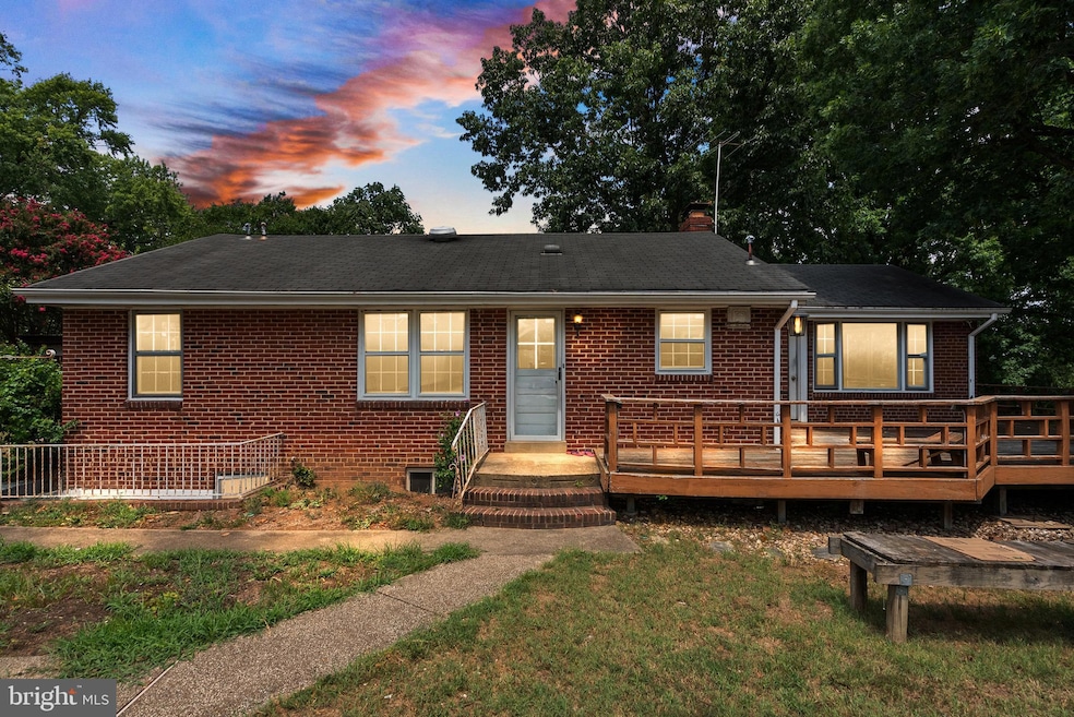 5730 N Kings Hwy, Alexandria, VA 22303 - photo 1