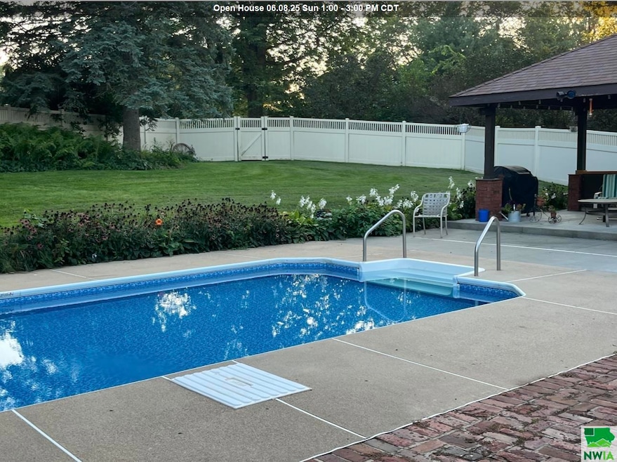 For Sale $329,500 • Co-Listing Agent