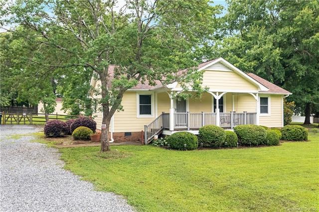 Move in ready Ranch with no HOA- close to everythi