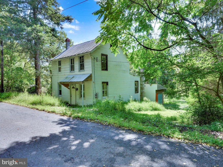 100 N Market St, New Ringgold, PA 17960 - photo 1